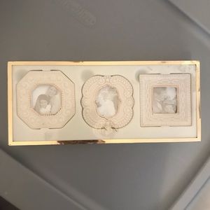 Small picture frames